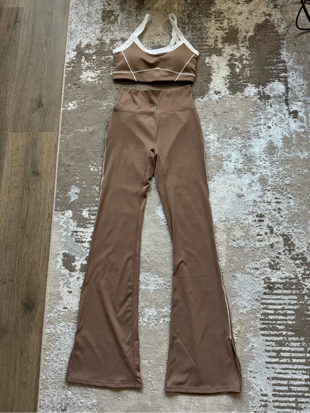 Alo Women’s High-Waist Brown Leggings & Bra Top with Cream Trim